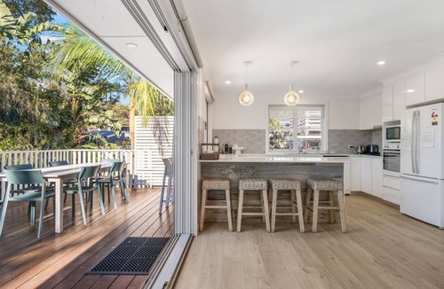 North Haven House | Off The Wall - close to beach, river and breakwall