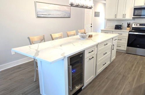 Corolla Light Condo | Offer short stays. Heated Pool. Easy beach access. Discount pricing. New in '24.