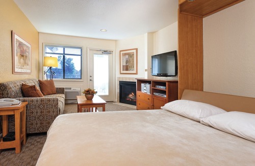 Afton Resort | OFFICIAL LISTING | WorldMark Grand Lake Studio w/Full Kitchen, Fireplace & More