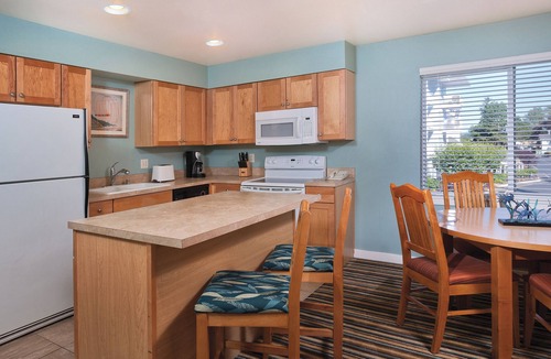 Birch Bay Resort | OFFICIAL LISTING | WorldMark Birch Bay 2 BR w/Fireplace, Balcony, Pools & More!