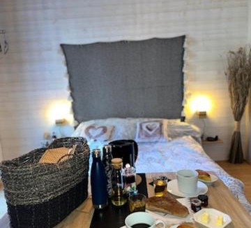 Sillans-la Cascade Bed & Breakfast | OFILDLEAU