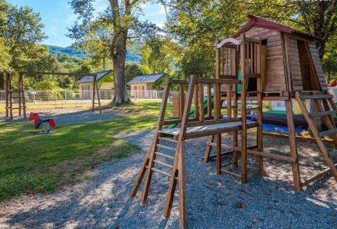 Peyrouse Other | Oh! Campings - A l'ombre des tilleuls Hautes Pyrénées