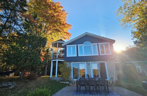 St-Adolphe-d'Howard Ski Chalet | Oh Chalet Calm, with lake view and sandy beach
