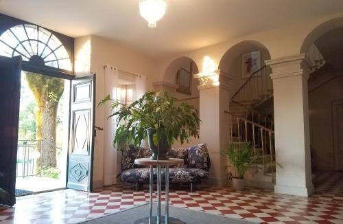 Almayrac Bed & Breakfast | Oh, le château!