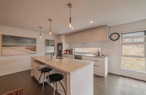 Tekapo House | Ohana Hillside Haven - Serene Getaway