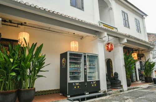 Kampung Jawa House | Ohana House HQ