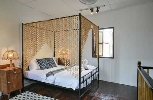 Kampung Jawa House | Ohana House HQ