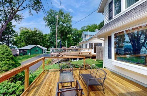 Valois House | Ohana Lake House