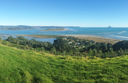 Waiotahi Apartment | Ohiwa Seascape Studios