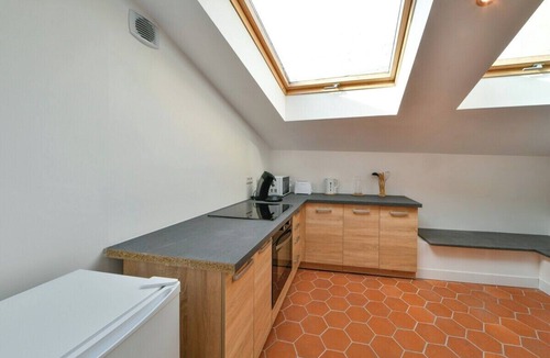 Issoudun Apartment | OIQIA Allegra