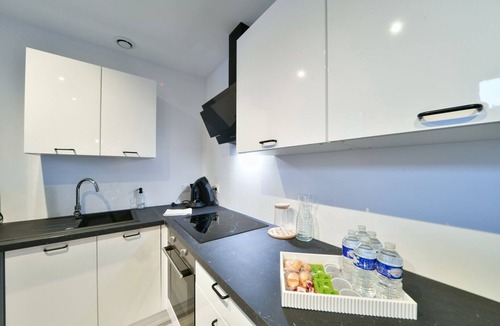 Vierzon House | OIQIA Dichroma