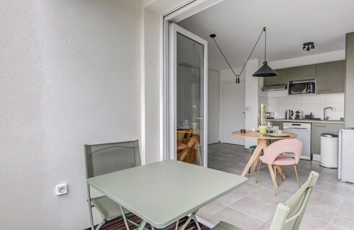 Bonnefoy-Roseraie-Gramont Apartment | OIQIA Garden