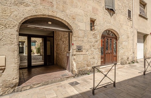 Centre Historique Apartment | OIQIA Olympe