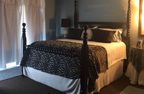 Okmulgee County House | OK40 Ranch Hacienda Bed & Breakfast WILDSIDE Bedroom