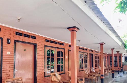 Mataram House | Oka Homestay Mitra RedDoorz