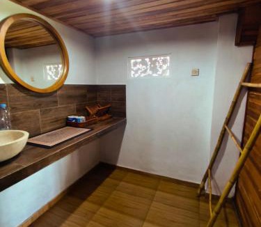 Carangsari Apartment | Oka Wooden house8