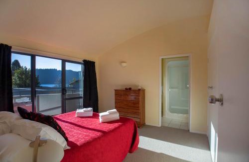 Lake Okareka Apartment | Okareka Escape