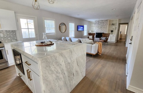 Central Oklahoma City House | *OKC BEST LOCATION* Close to Whole Foods, Fairgrounds, and night life.