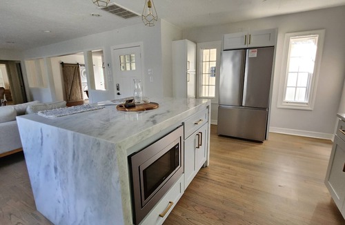 Central Oklahoma City House | *OKC BEST LOCATION* Close to Whole Foods, Fairgrounds, and night life.