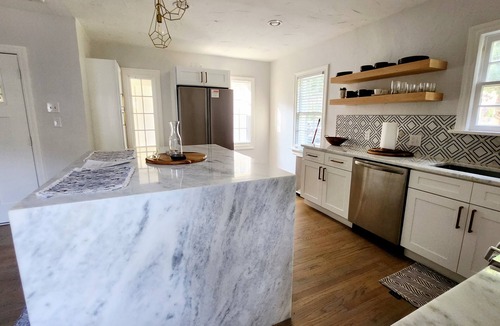 Central Oklahoma City House | *OKC BEST LOCATION* Close to Whole Foods, Fairgrounds, and night life.