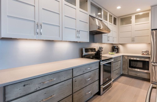 Ludlow Condo | Okemo Mountain 4BR Ski-In Condo | Sleeps 12!