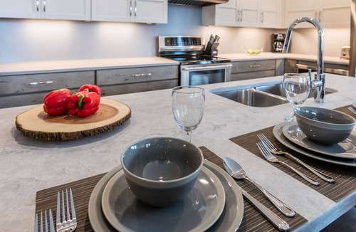 Ludlow Condo | Okemo Mountain 4BR Ski-In Condo | Sleeps 12!