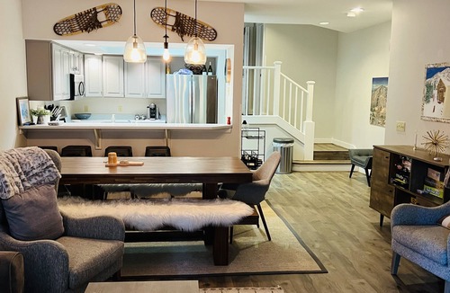 Ludlow Condo | Okemo Ski On Ski Off