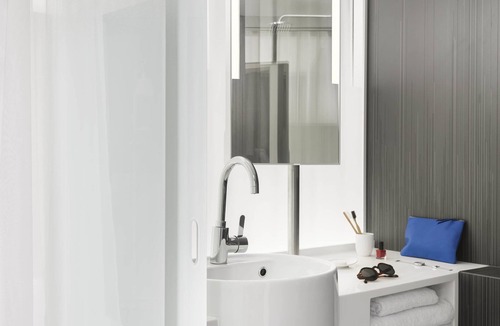 Quartier de Javel Hotel | OKKO Hotels Paris Porte de Versailles