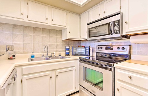 Oklahoma City Condo | Oklahoma City Vacation Rental Near Lake & Trails!