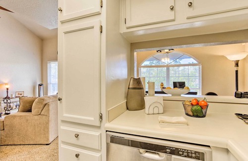 Oklahoma City Condo | Oklahoma City Vacation Rental Near Lake & Trails!