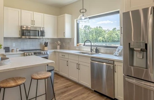 Arnolds Park Villa | Okoboji Lakeside Retreat In Arnolds Park