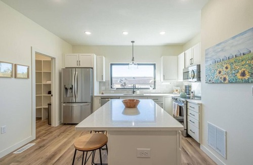 Arnolds Park Villa | Okoboji Oasis at the Lake in Arnolds Park