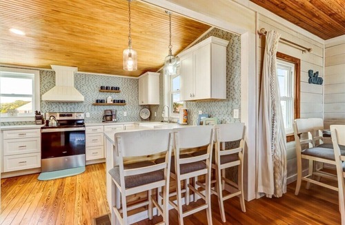 Ocean Cay House | Ol Charmer - Hosted by Moore AI Rentals