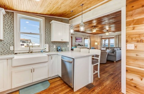 Ocean Cay House | Ol Charmer - Hosted by Moore AI Rentals