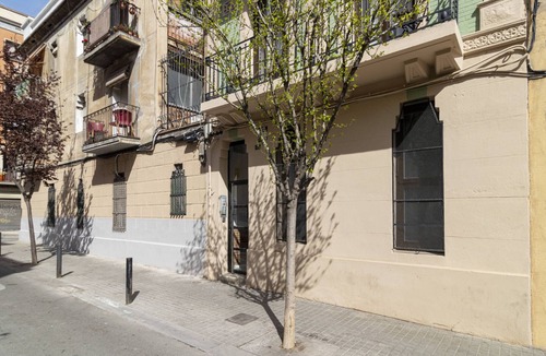 Collblanc y La Torrassa Apartment | OLA LIVING CALID SPOTIFY
