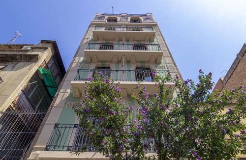 Collblanc y La Torrassa Apartment | OLA LIVING CALID SPOTIFY