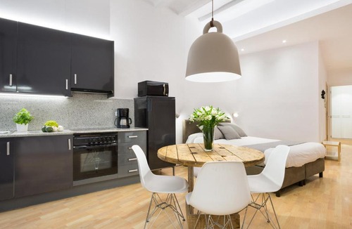 Gothic Quarter Apartment | Ola Living CND Canuda