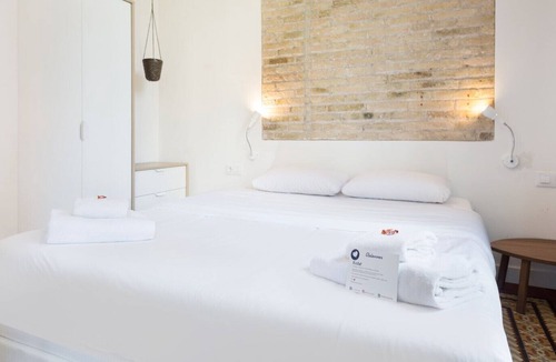 L'Hospitalet de Llobregat Apartment | Olala Design Apartment 2.4 | 10m Pl.España