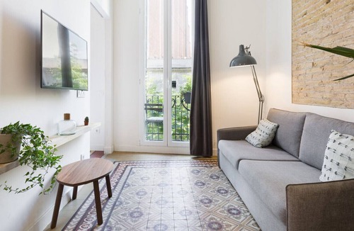 L'Hospitalet de Llobregat Apartment | Olala Design Apartment 3.4 | 10m Pl.España