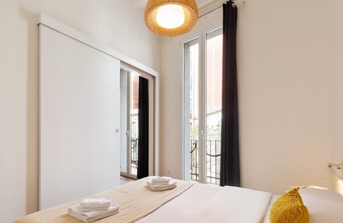 L'Hospitalet de Llobregat Apartment | Olala Design Apartment 2.1| 10m Pl.España