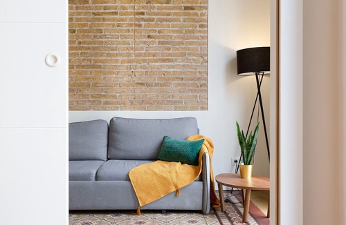 L'Hospitalet de Llobregat Apartment | Olala Design Apartment 2.1| 10m Pl.España