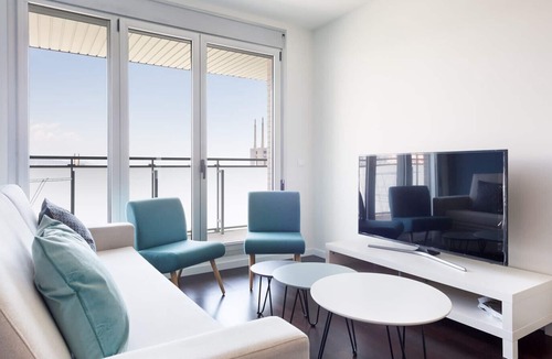 Sant Adria de Besos Apartment | Olala harbor forum 2. 1