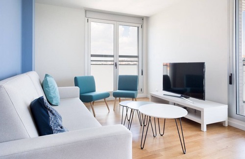 Sant Adria de Besos Apartment | Olala harbor forum 1. 3