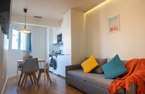 Collblanc y La Torrassa Apartment | Olala Vibe Apartment 4.1