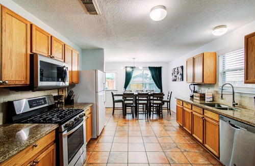 Houston House | Oland