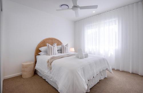 Anna Bay Villa | Olas Villa 2 - Plunge Pool & Walk to Beach