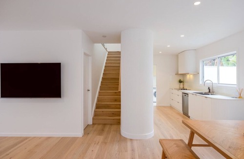 Anna Bay Villa | Olas Villa 5 | Med-Style 3BR + Plunge Pool + Beach