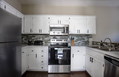 Olathe House | Olathe sleeping Beauty 3bdr And 2 baths. Long stay