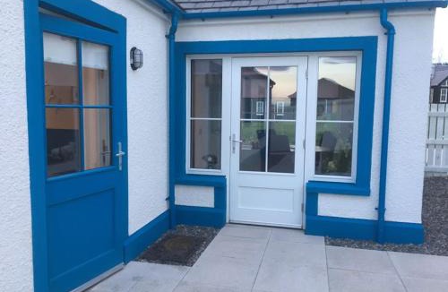 Balloch House | Olavat Cottage detached property with parking