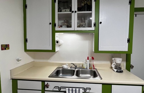 Barelas House | Old Adobe home, newly plastered & painted, near historic landmarks, great yard!